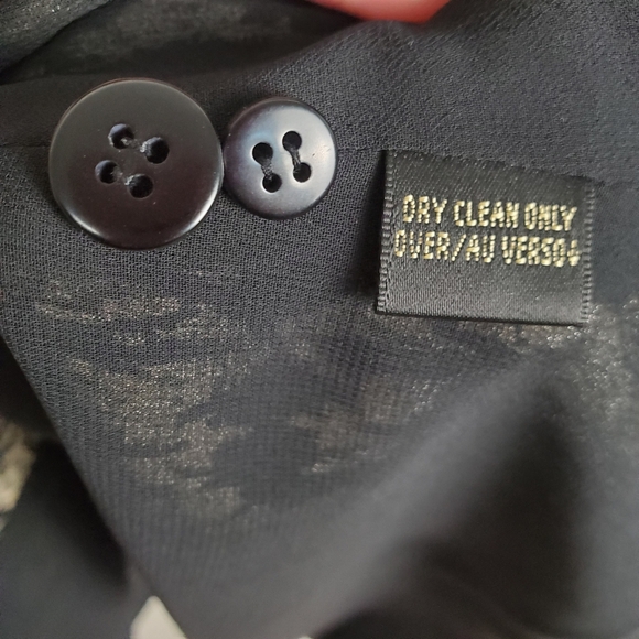 Dana Buchman 100% Silk Black and Tan Cross Button Blouse. 20. C0045 - Picture 6 of 11